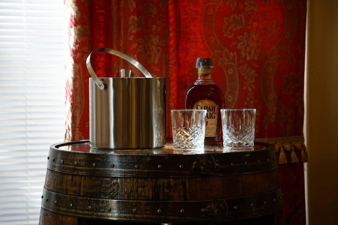 Louisville Bourbon Inn Экстерьер фото