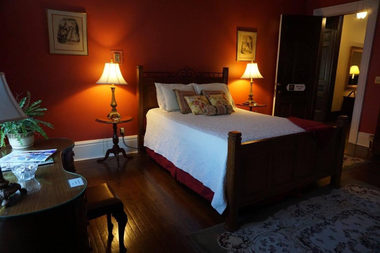 Louisville Bourbon Inn Экстерьер фото