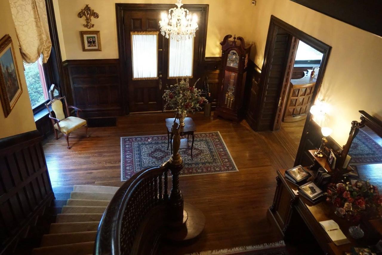 Louisville Bourbon Inn Экстерьер фото